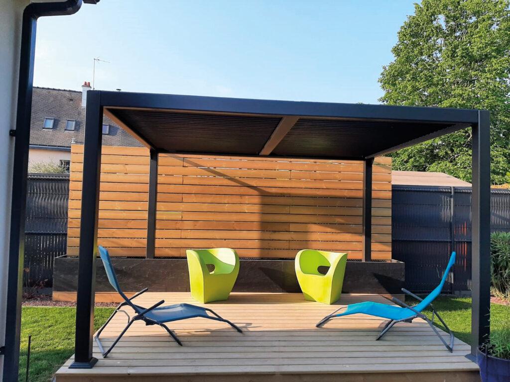 inovpaysages_pergola Installation d'une pergolas bioclimatique