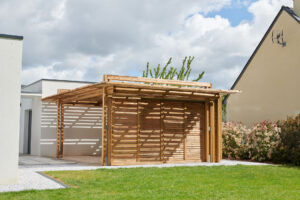 Installation d'une pergolas en bois 