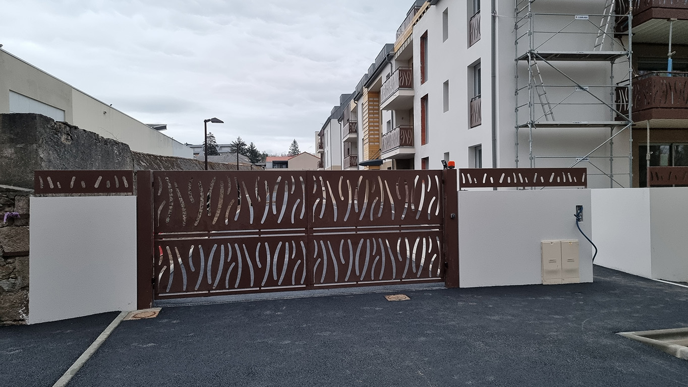 Parc de Moine4 Installation d'un portail et d'une allée en béton